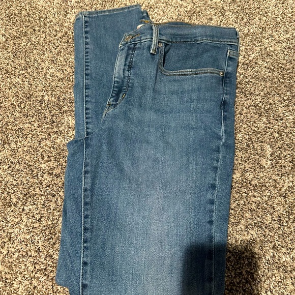 Levi Shaping Skinny Jeans - Picture 5 of 5